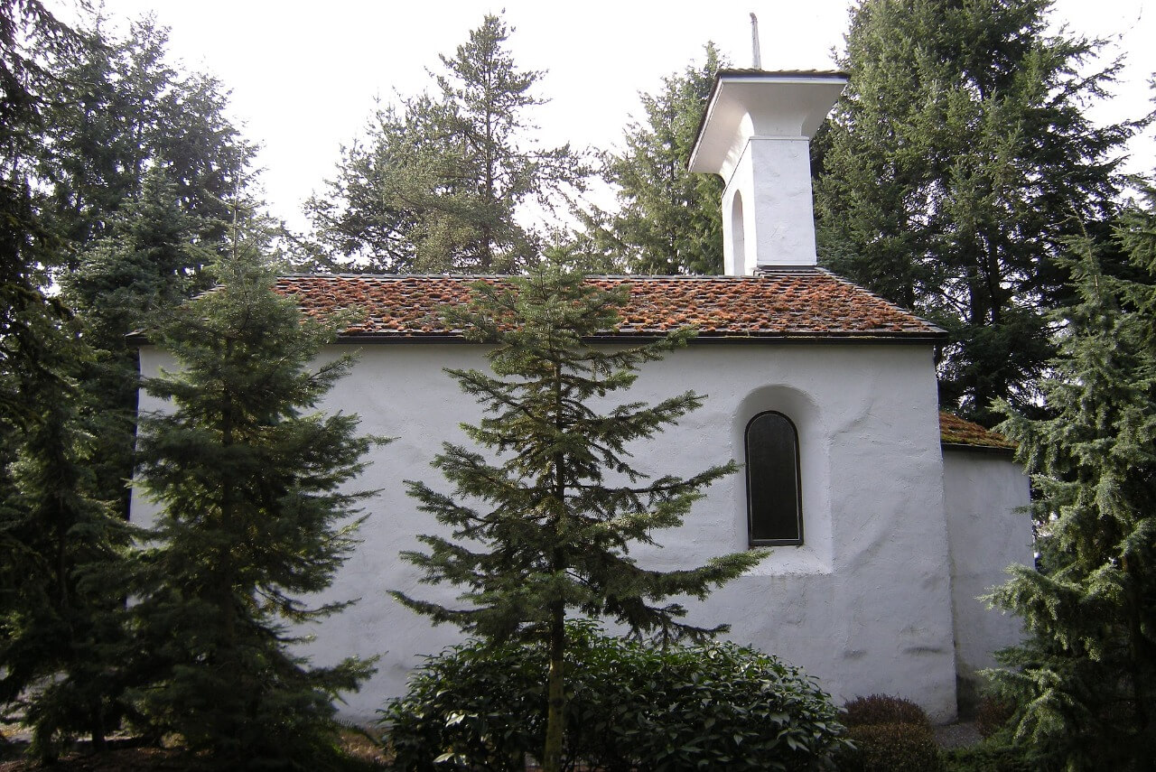 High Alpine Chapel at Boehm's, pc Joe Mabel, CC BY-SA 3.0 via Wikimedia Commons
