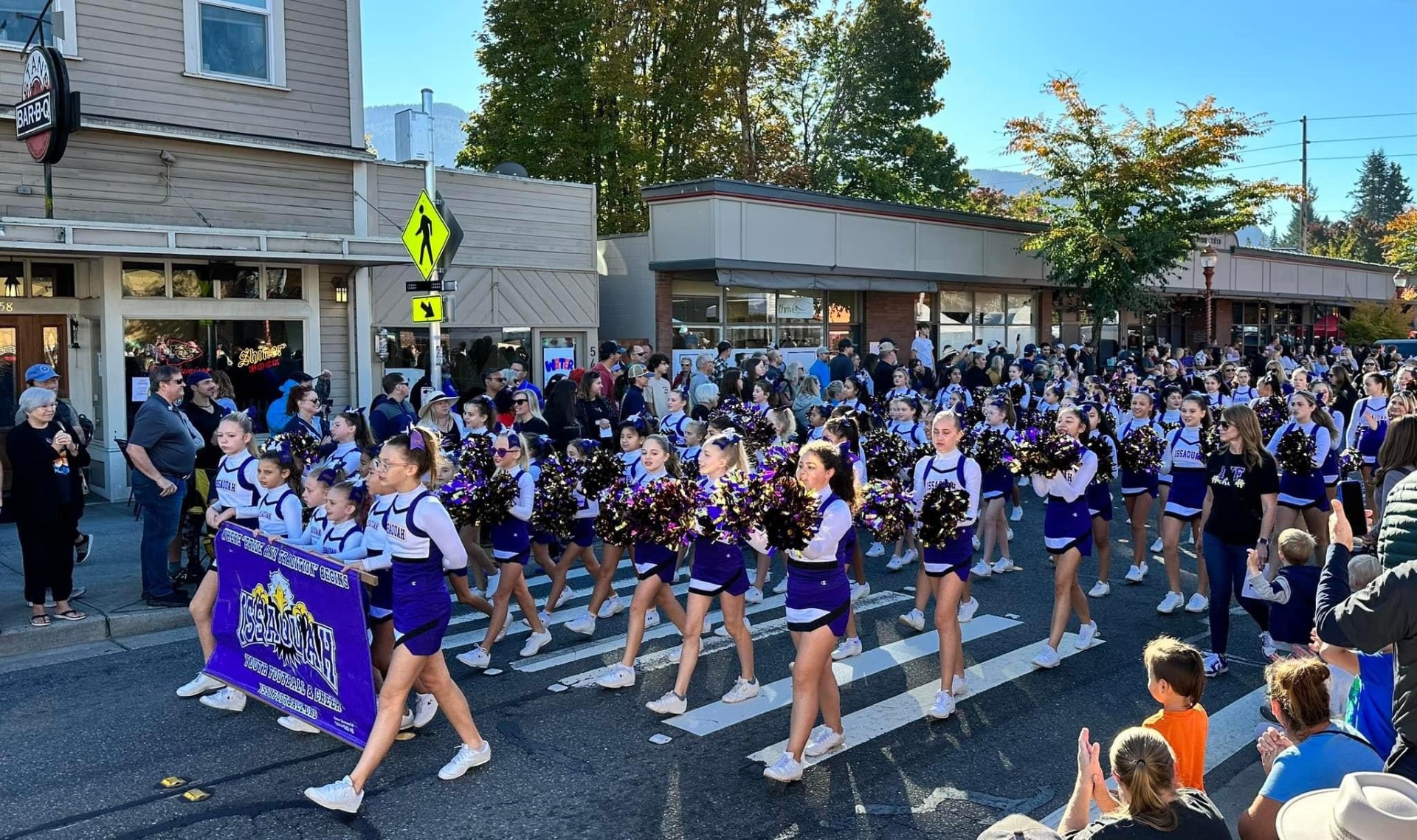 Issaquah Salmon Days Festival Parade - Photo by Tiger Mountain Photo