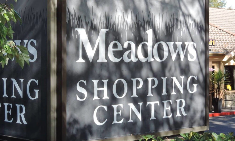 Meadows Shopping Center, Issaquah